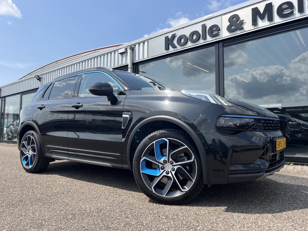 Lynk & Co 01 1.5 261pk plug in hybrid , panodak , 360 camera , adaptive cc