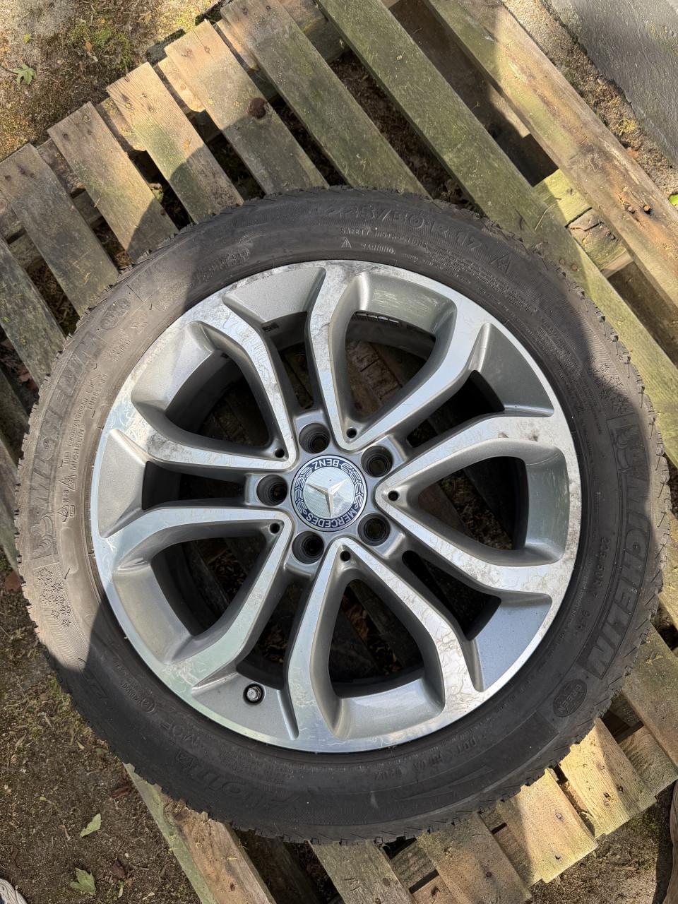 Originele 17 inch Mercedes C-Klasse W205 Velgen & Winterbanden