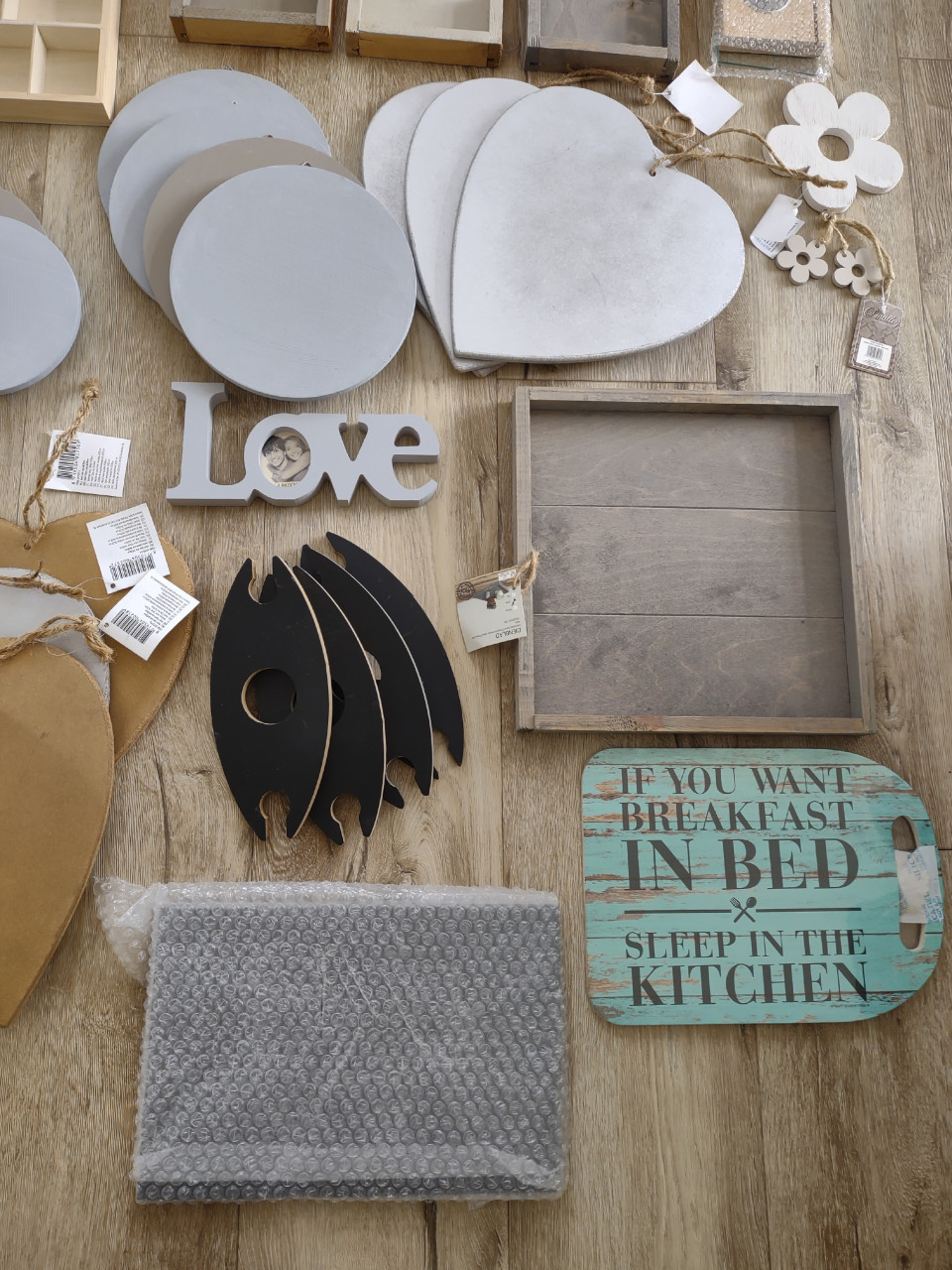 Prachtige set nieuwe houten woonaccessoires, dienblad hout.
