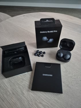 Te koop: Samsung galaxy Buds2 pro