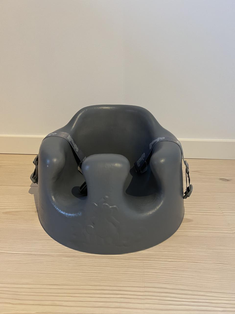 Bumbo Babyzit met riempjes & tafeltje