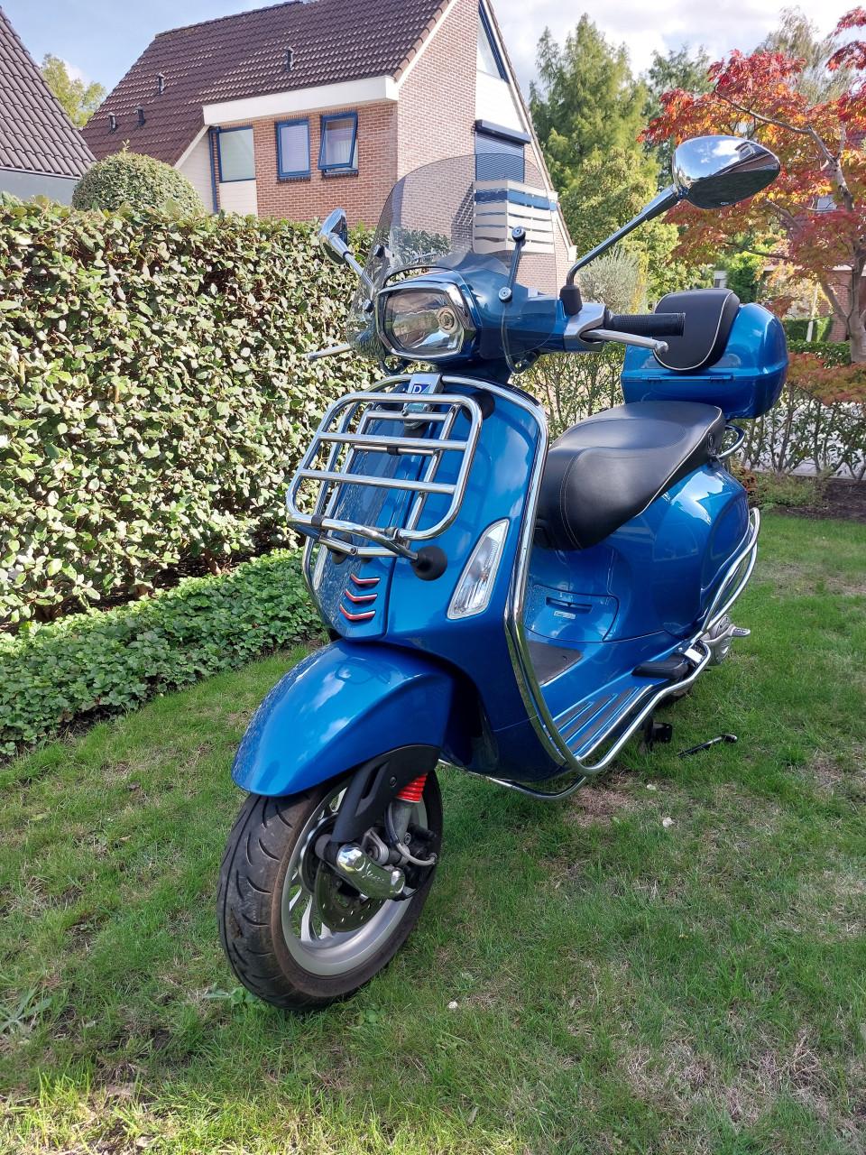 Vespa Sprint snorfiets, 2017