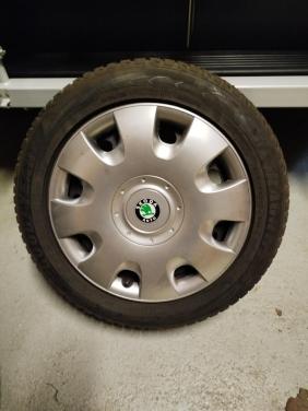 4 winterbanden met velg 16 inch. VW