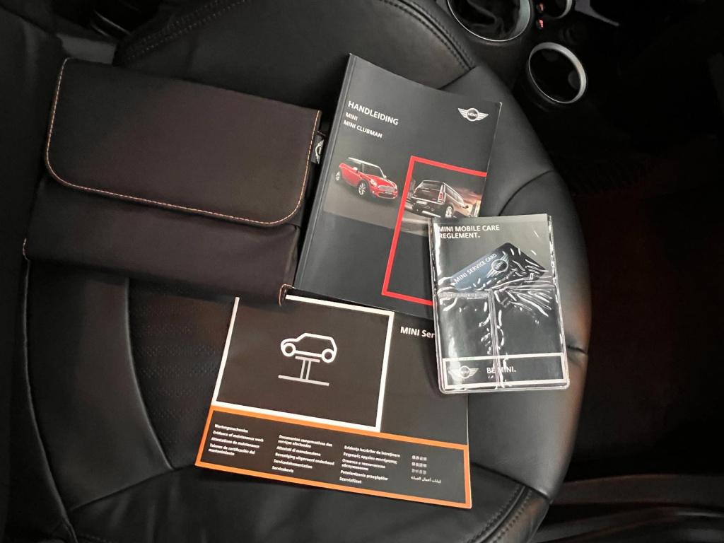 Mini Cooper mini 1.6 10 years ii, navigatie, leer, lm velgen enz...