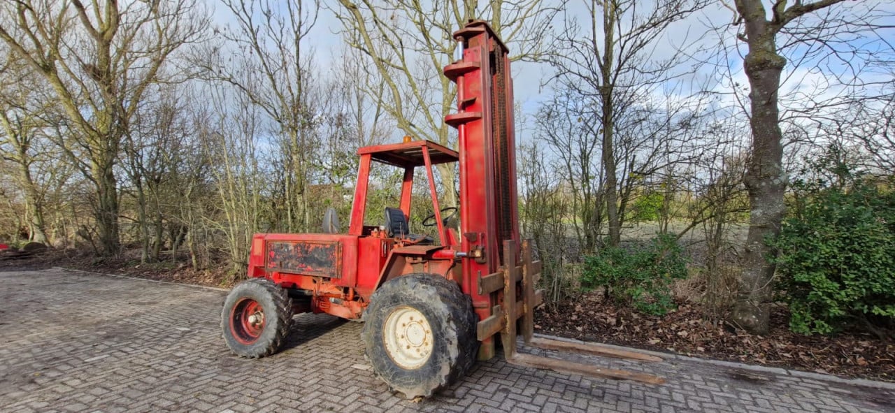 Te koop: Manitou 4 tons ruwterrein-heftruck