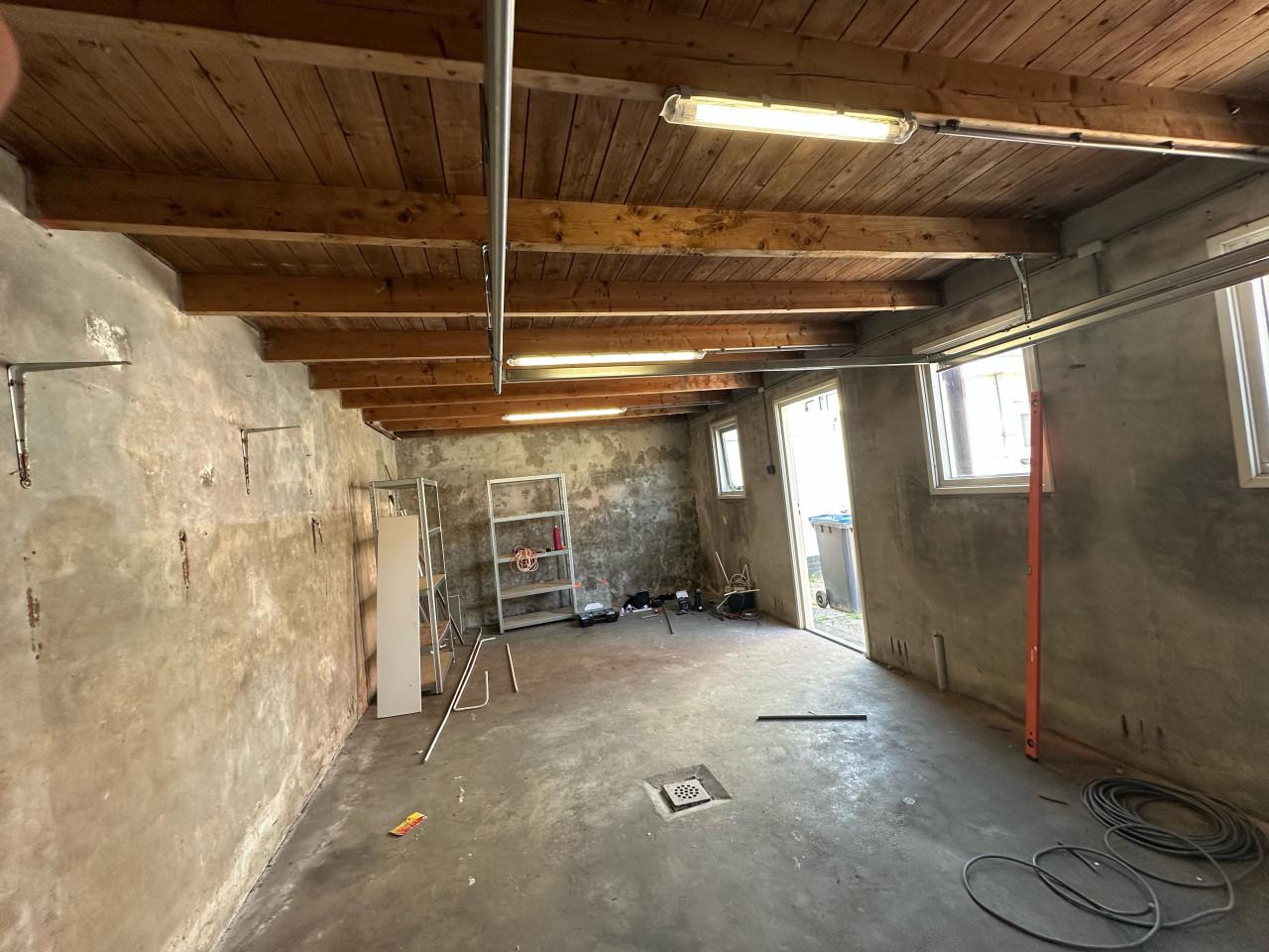 Garage te Huur 28m2 incl. parkeerplaats