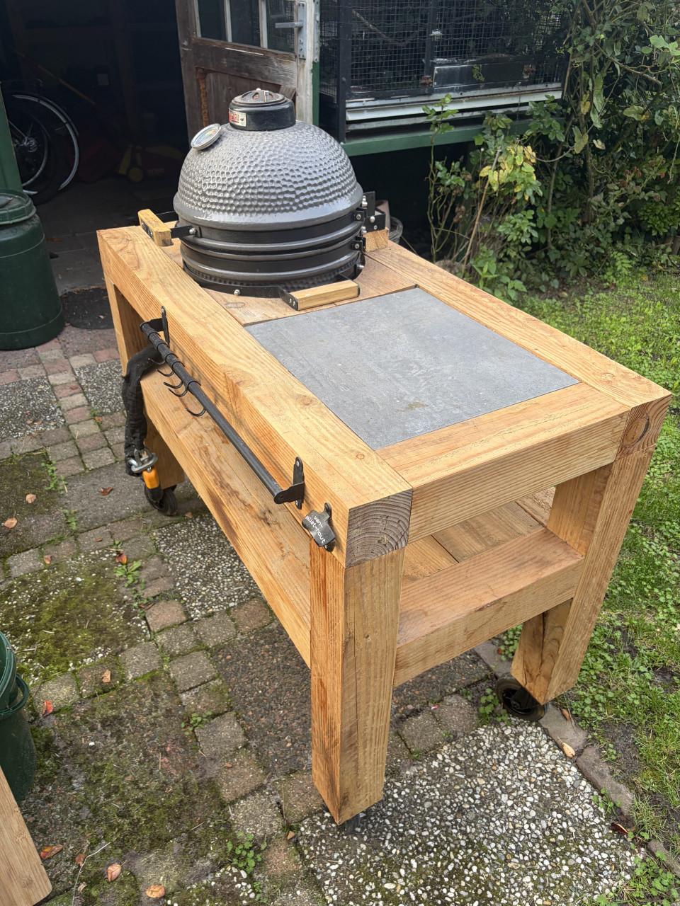 Grill guru compact met bbq tafel