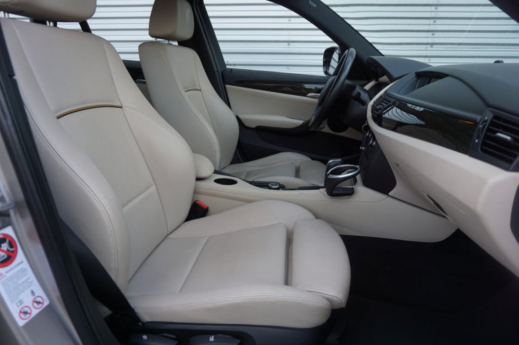 BMW X1 xdrive28i executive automaat - climate / navi / cruise / leder / ele