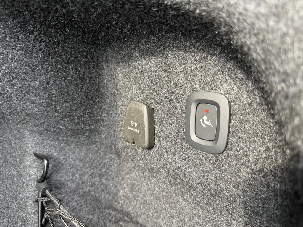 Volvo S60 t8 390pk recharge r-design| panodak| adap.cruise| trekhaak|camer