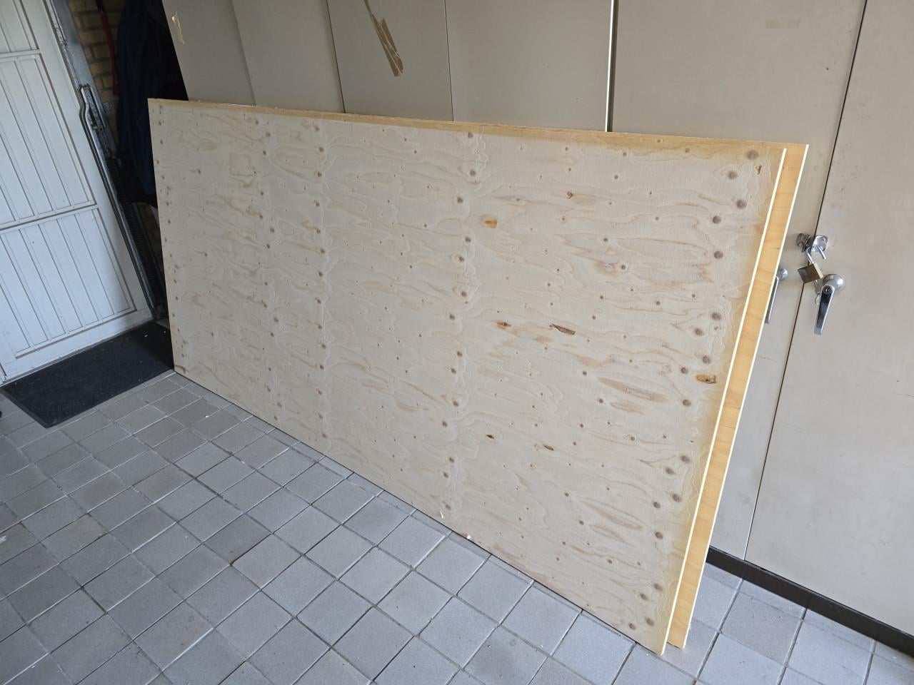 TE KOOP : 2 X MULTIPLEX PLAAT 2440x1220x18mm