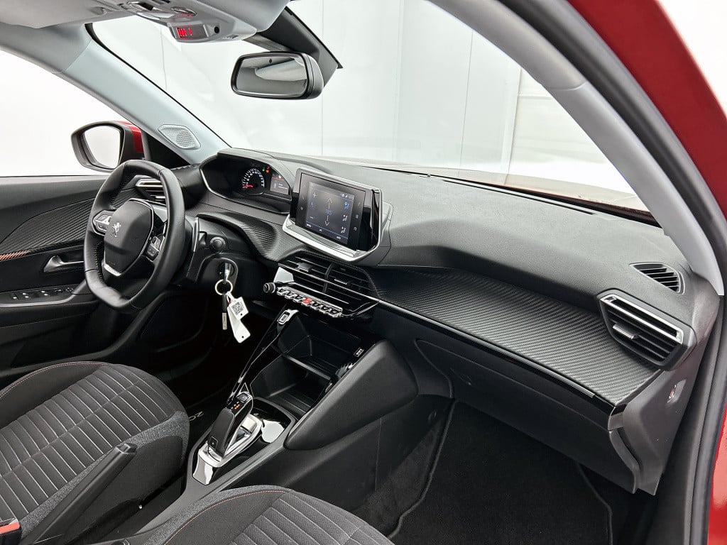 Peugeot 2008 130 pk automaat active pack | camera | parkeersensoren | apple