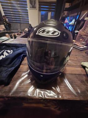 Scooterhelm 2 x  1 keer Maat M en 1 keer maat L
