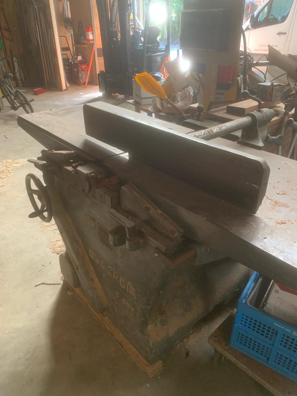 Partij houtbewerking machines.