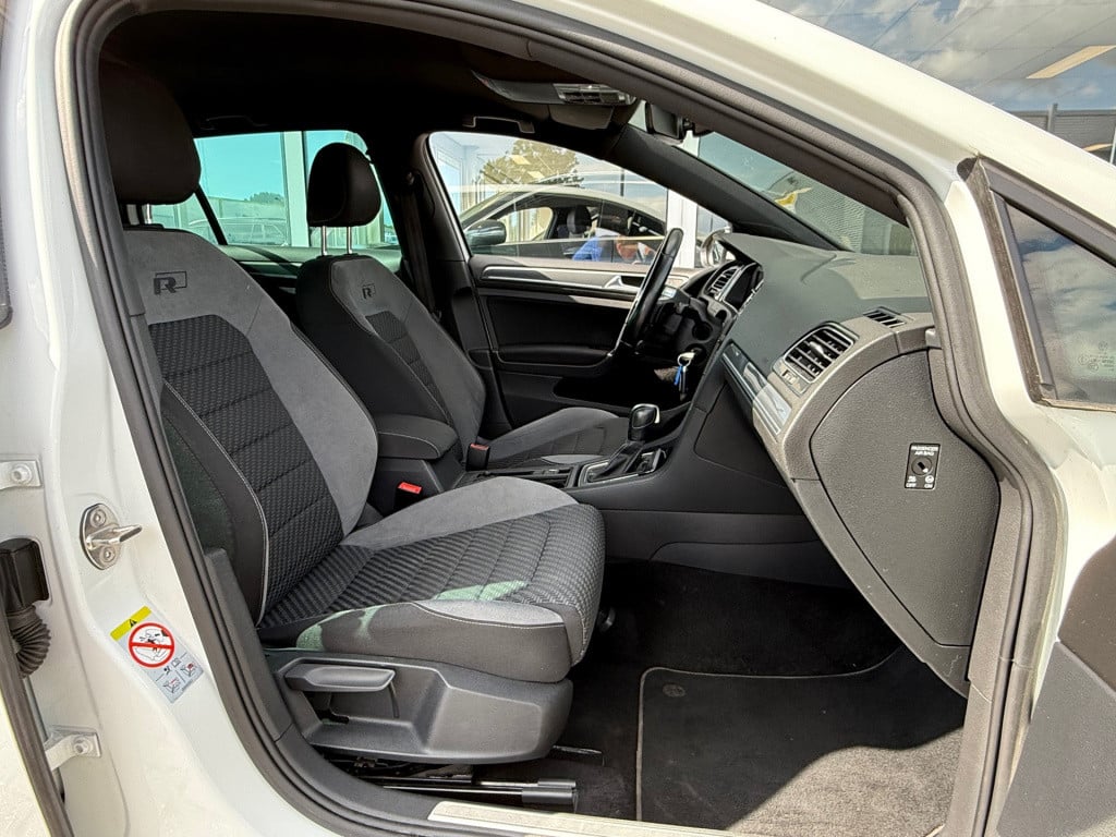 Volkswagen Golf 1.5 tsi highline business r