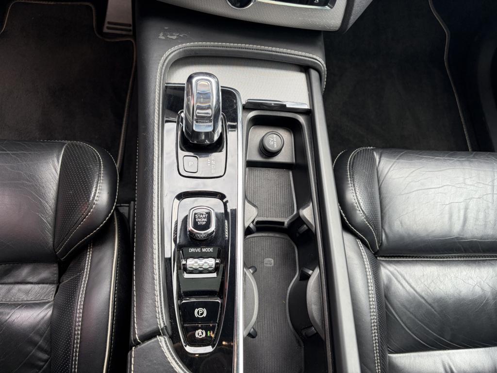 Volvo XC90 2.0 t8 twin engine awd r-design