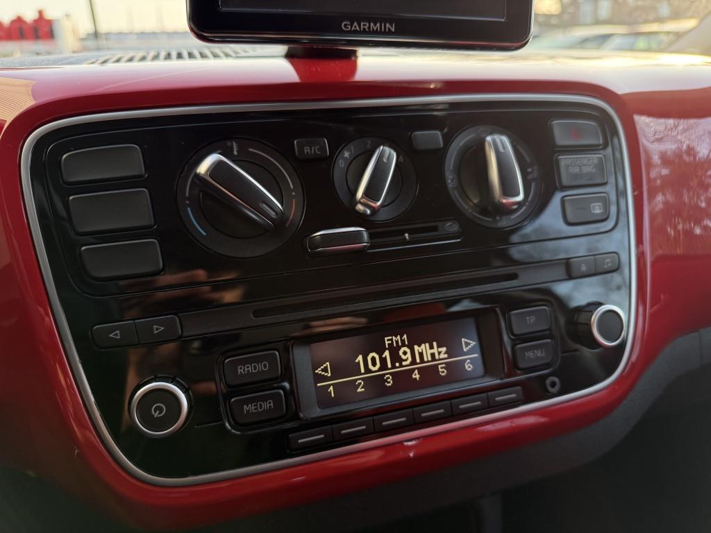 Volkswagen UP! 1.0 cross up! bluem.