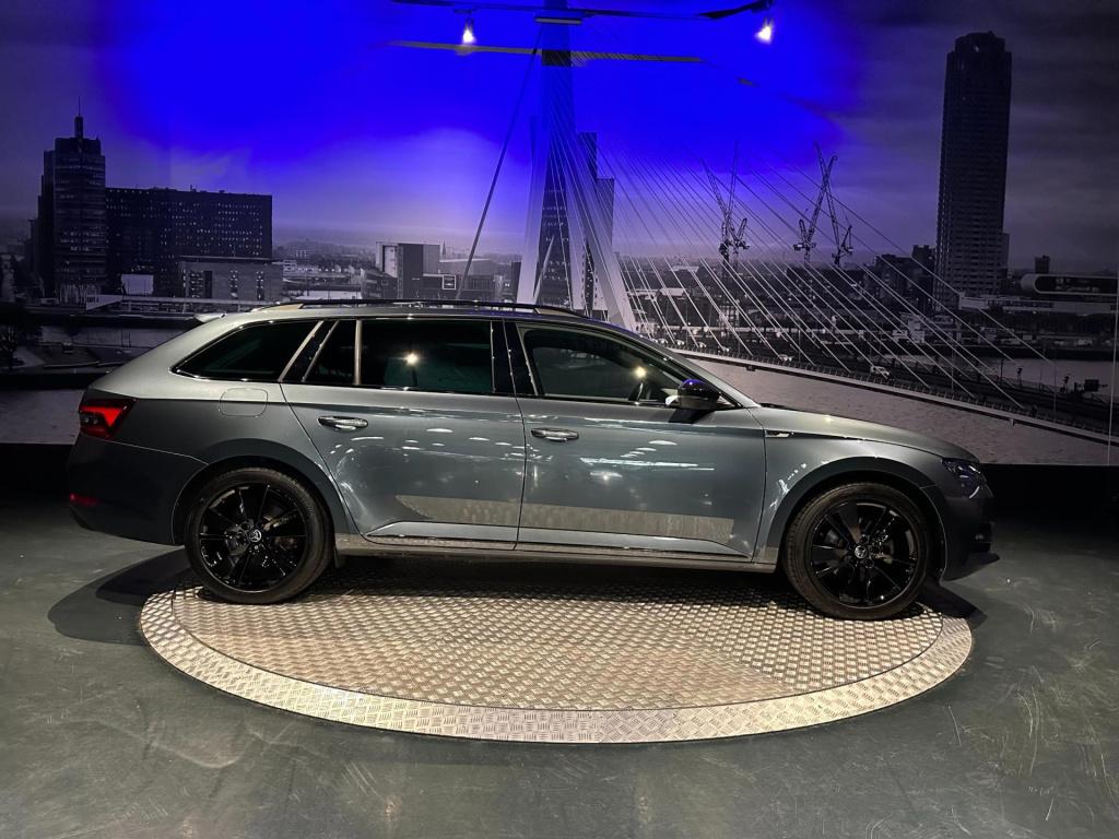 Skoda Superb combi 1.4 tsi iv sportline business *keyless*virtual*camera*sf