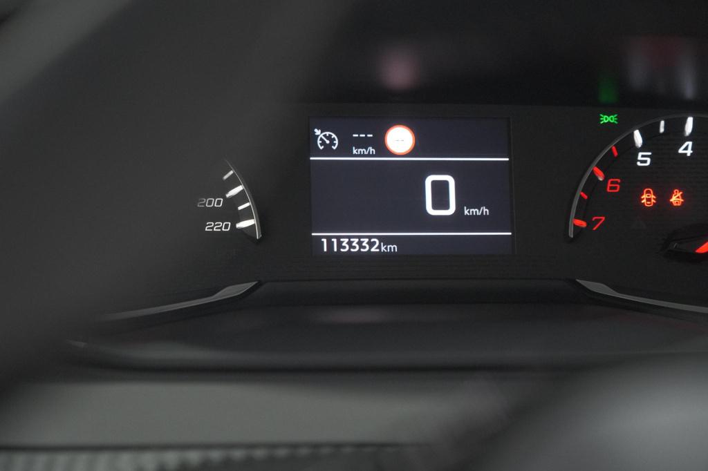 Peugeot 208 puretech 75 active pack | navigatie | parkeersensoren | apple c