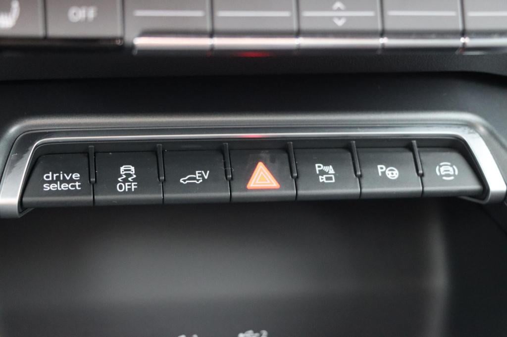 Audi A3 sportback 40 tfsi e advanced edition 204pk