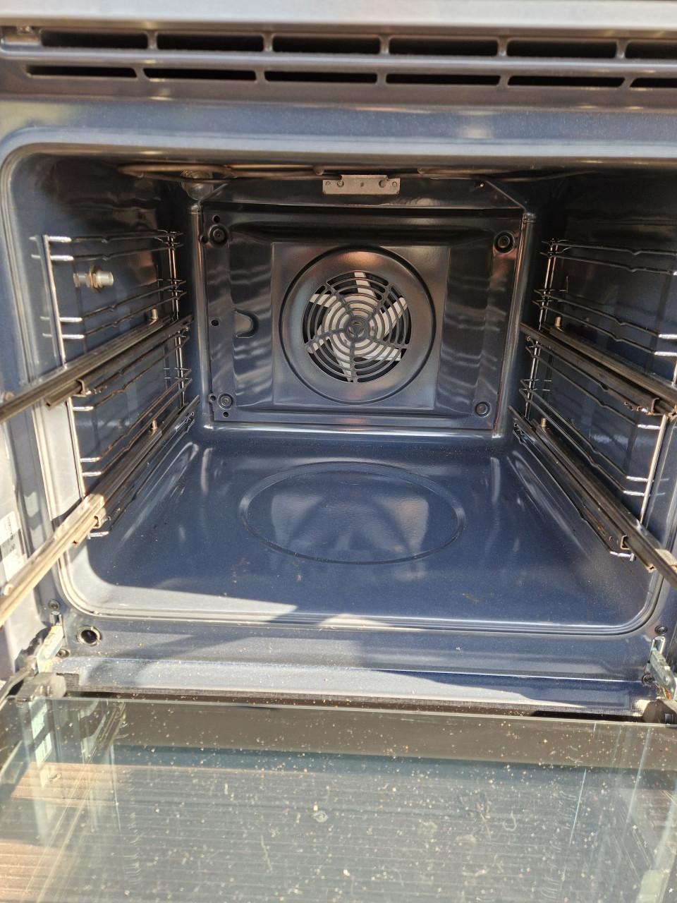 Ikea oven met stoomfunctie. Zo goed als nieuw. Goedkoop!!