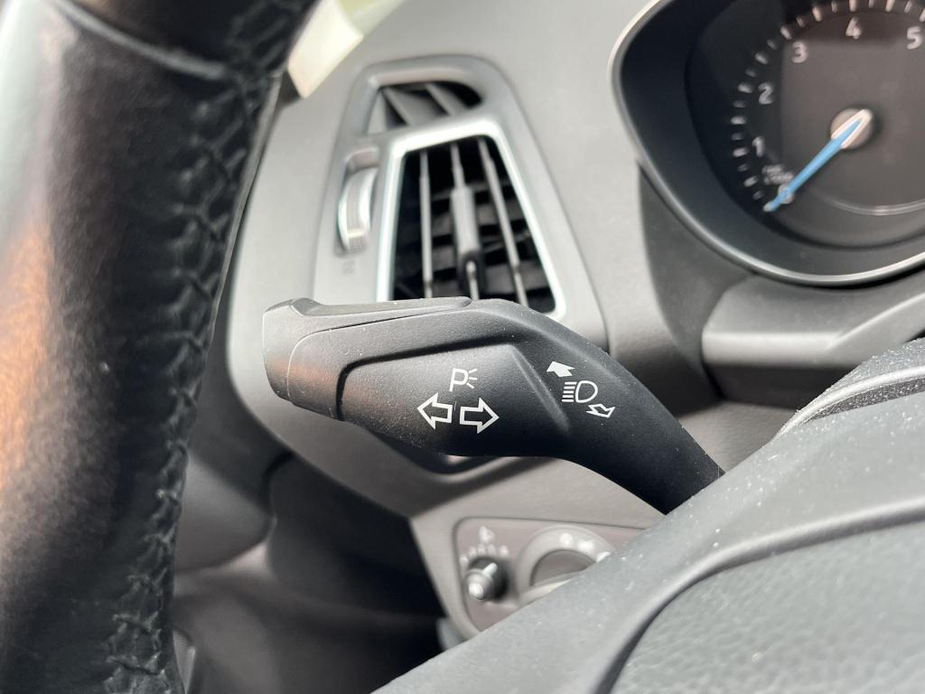 Ford C-max 1.0 titanium | wegklapbare trekhaak | climate control | cruise c