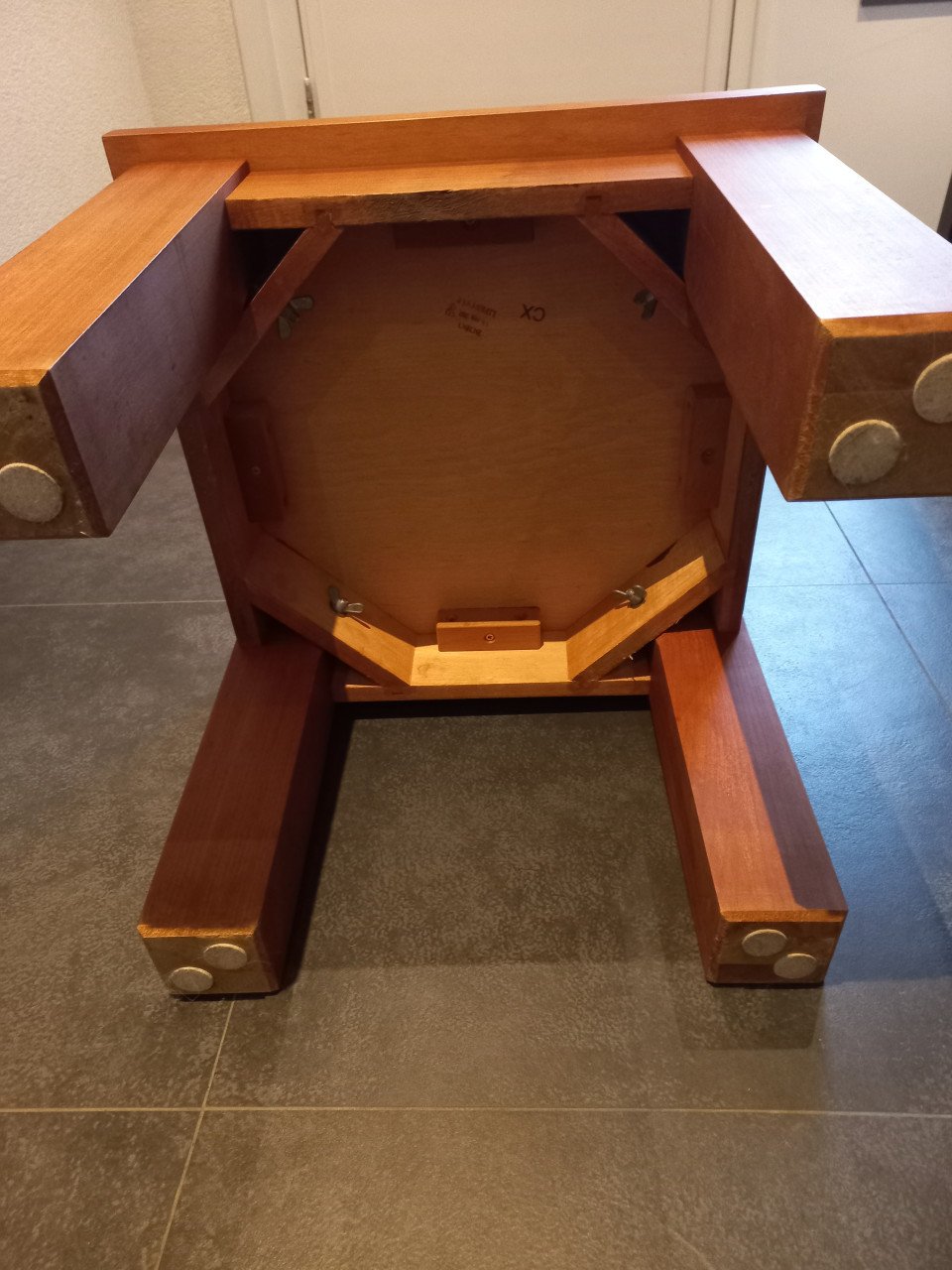 Salontafel + 2 bijzettafeltjes