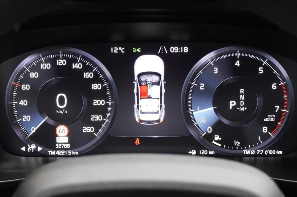 Volvo XC40 1.5 t3 r design 163pk