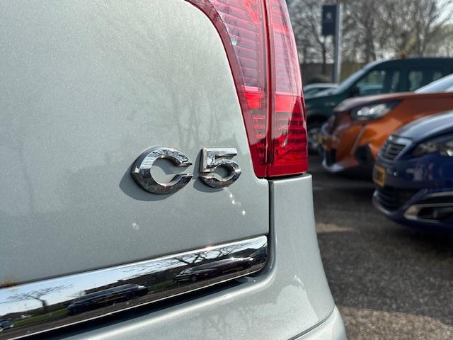 Citroen C5 berline 1.8-16v cool tech | airco | trekhaak | parkeerhulp voor 