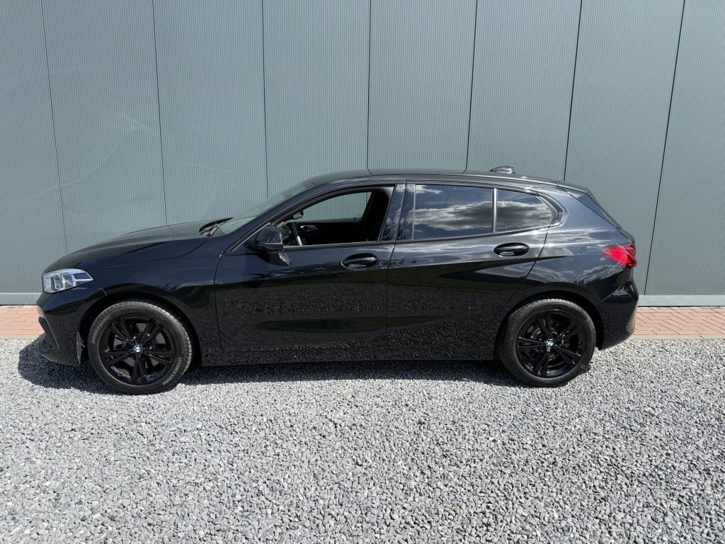 BMW 1 Serie 118i 140pk automaat high executive sportline 5-drs