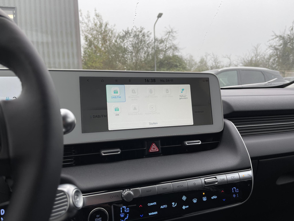 Hyundai Ioniq 5 connect+ awd 77.4 kwh hyundai ioniq 5 connect+ awd 77 kwh |