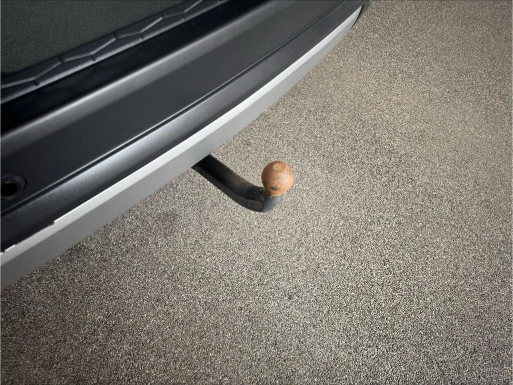 Land Rover Discovery p300e 1.5 s