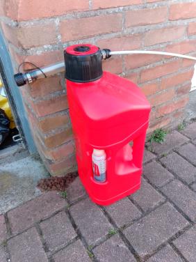 Jerrycan 10 liter met flexibele vulslang