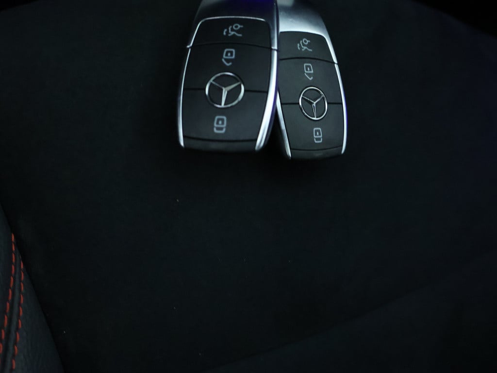 Mercedes-Benz Cla 250 e amg plug-in hybride | amg line | night pakket | pan