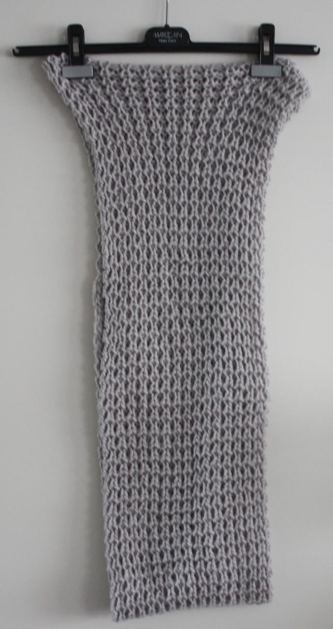 Grijze grofgebreide  col sjaal