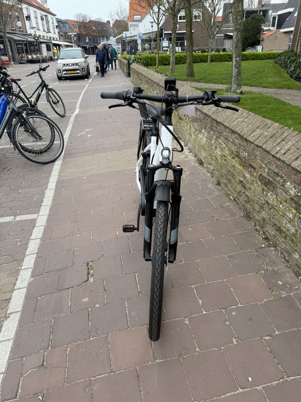 Aanbieding! FLYER UPSTREET Pearl white 723 Wh