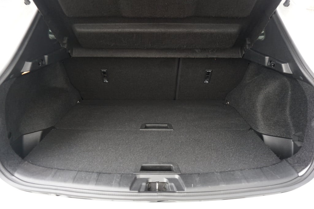 Nissan Qashqai 1.2 tekna + climate / navi / cruise / elektr. ramen / pano. 