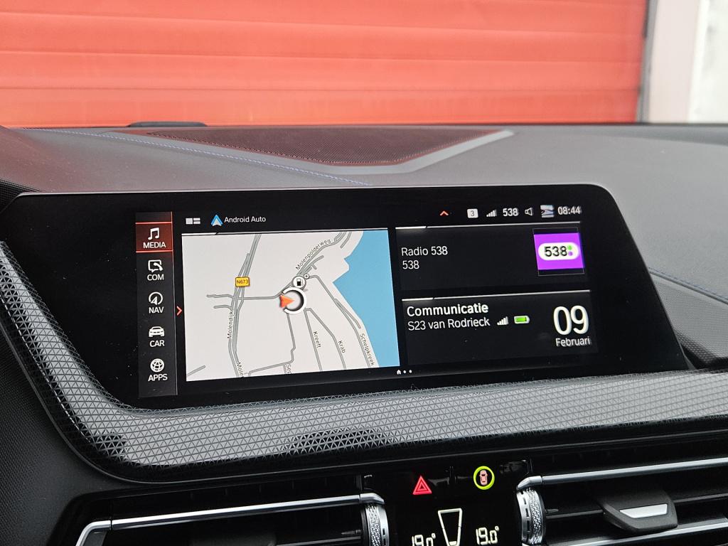 BMW 1 Serie 118i high executive m-sport | head-up | leder