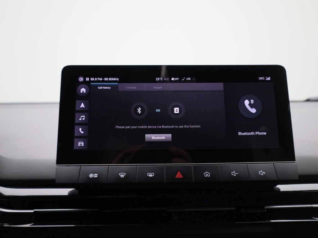 MG Mg4 64 kwh luxury | automaat | navigatie | climate control | apple carpl