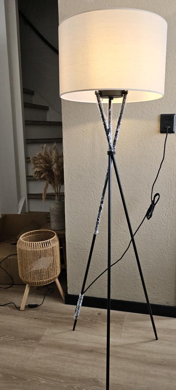 Vloerlamp 3 poot paco home nieuw