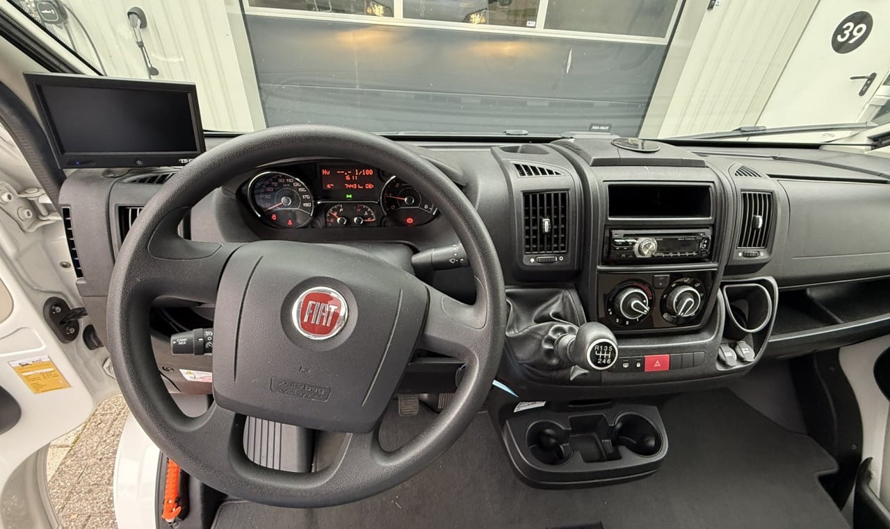🚐 Adria Matrix Plus M670SC - Luxe gezinscamper vol comfort en vrijheid!