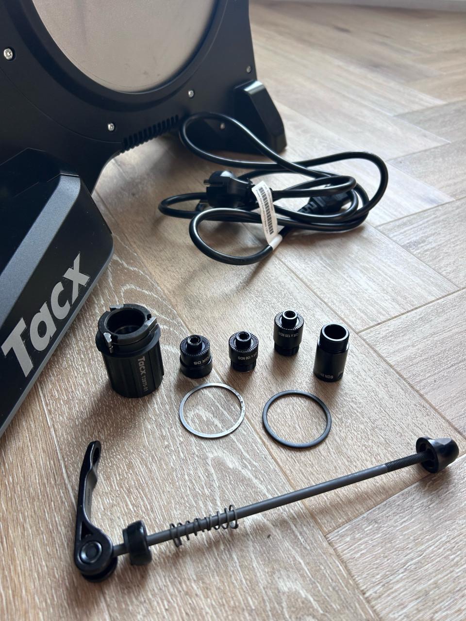 Complete indoor fietstraining set – Tacx Flux S + Wahoo KICKR HEADWIND