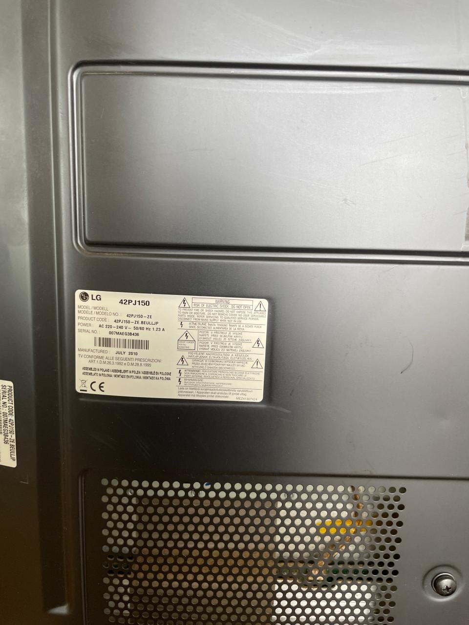 Koopje! LG 42 inch TV (inclusief afstandsbediening) – Vaste prijs €20