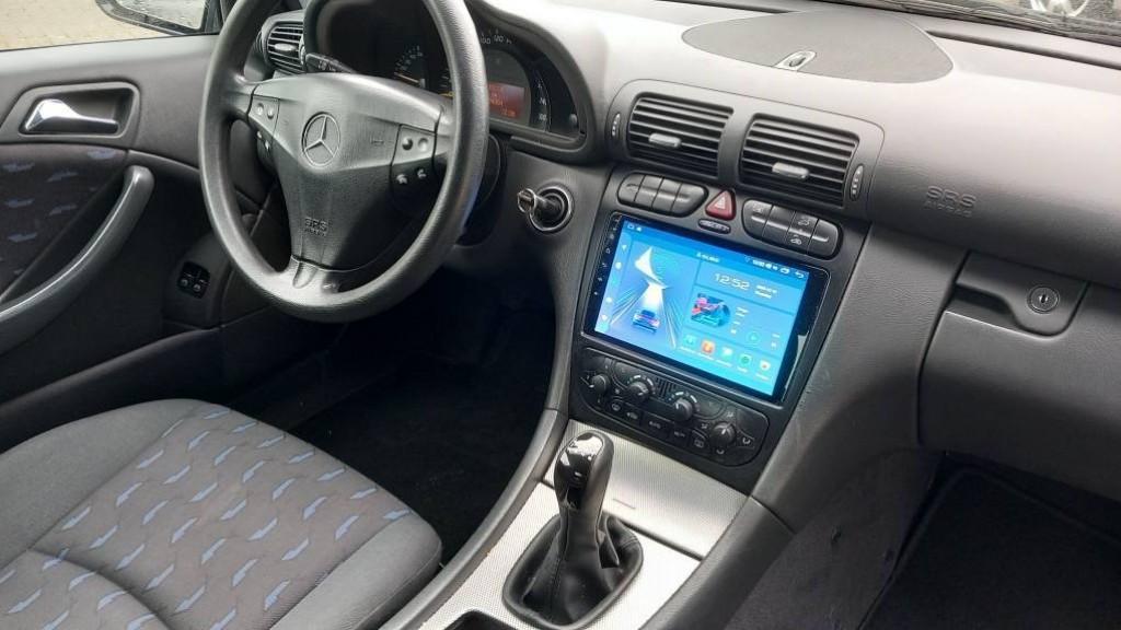 Mercedes C-KLASSE C 200 K Sportcoupe bj:2002 airco navigatie