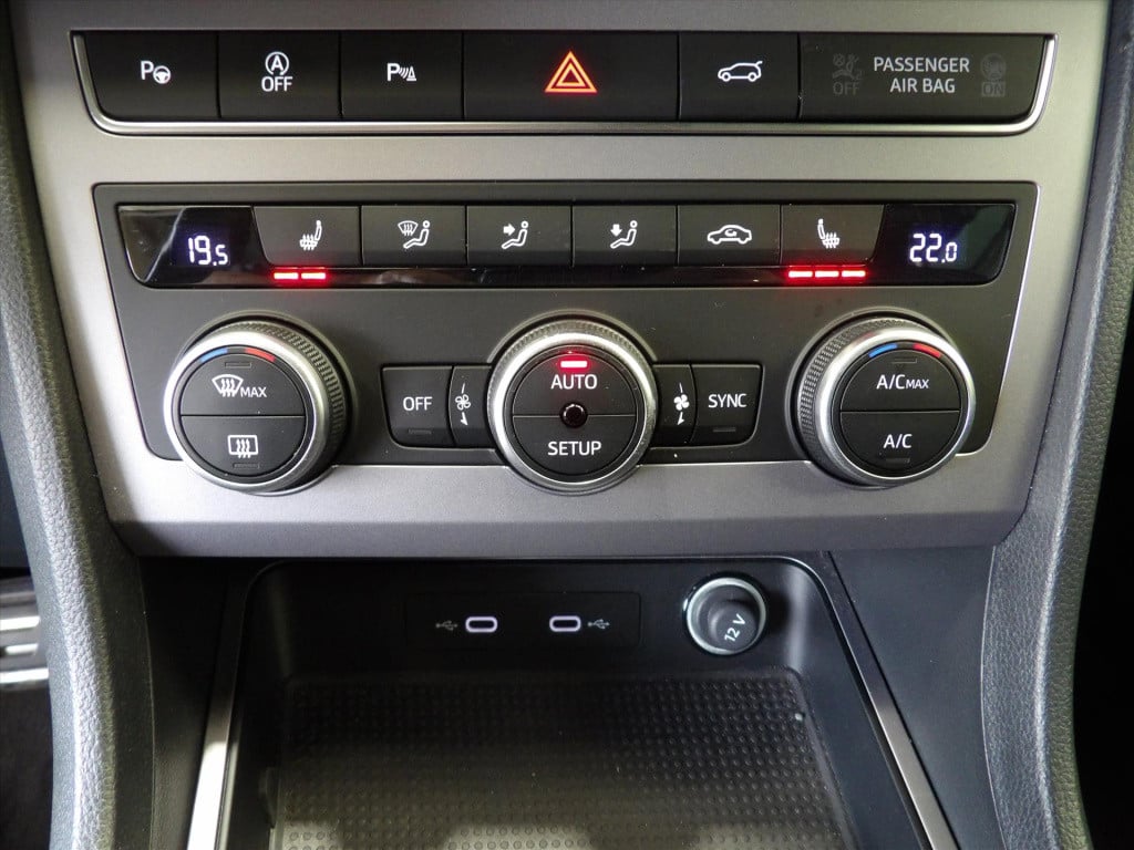 Seat Ateca 1.5 ecotsi 150pk dsg-7 fr business intense