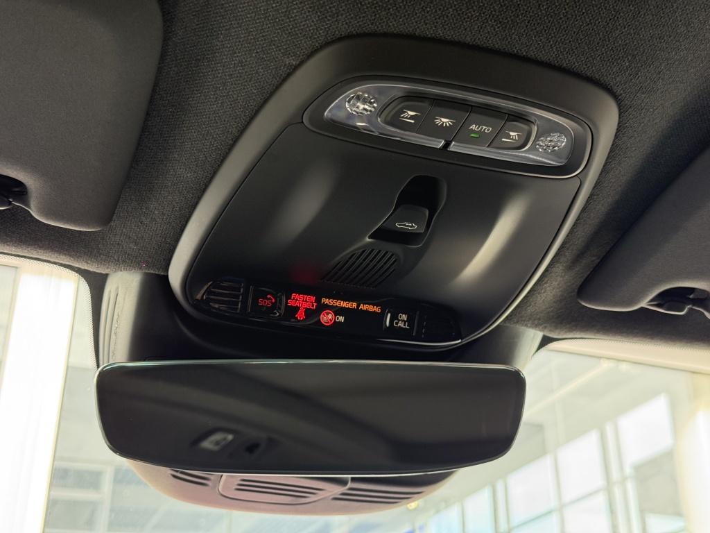 Volvo XC40 t5 262pk recharge r-design full options! trekhaak