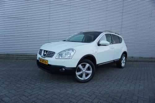 Nissan Qashqai 2.0 tekna climate / navi / cruise / camera / bt / stoelverw.