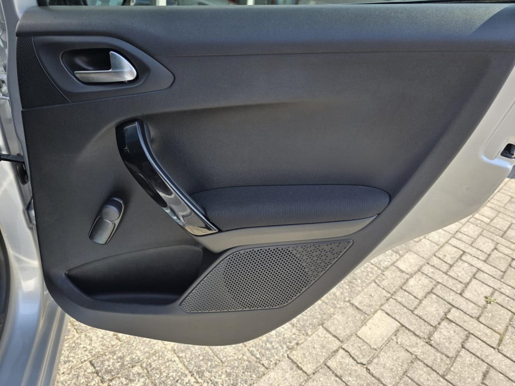 Peugeot 208 1.2 puretech allure