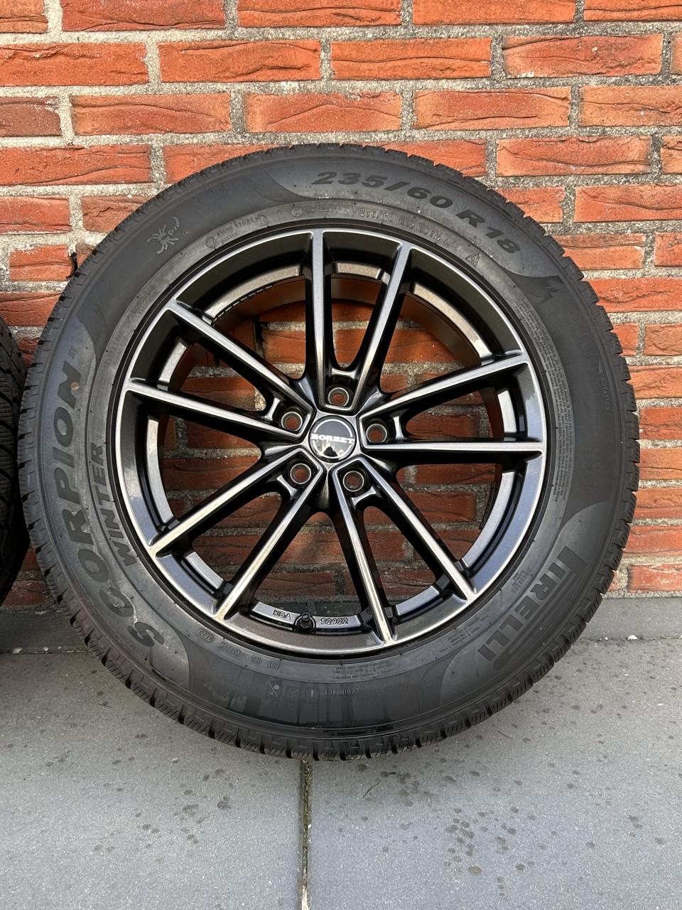 Set 18 inch Borbet velgen met Pirelli winterbanden voor Volvo