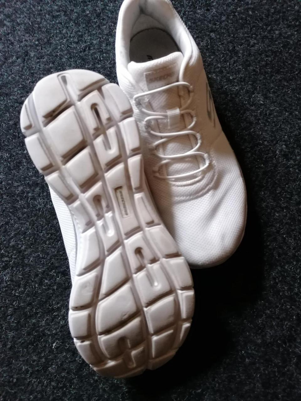 Skechers maat 38