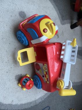 Speelgoed brandweer auto en nog 2 dingen